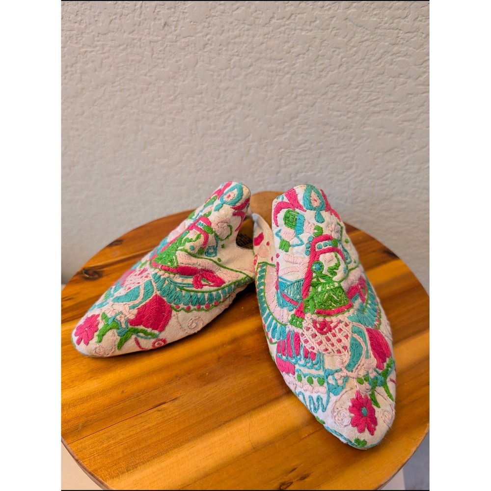 Zipakna Women 7 Embroidered Floral Textile Mules Flats Pink‎ Green Teal Mexico